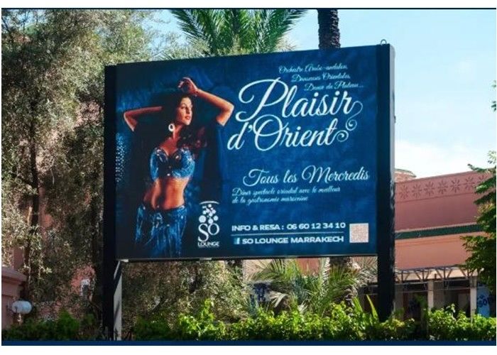 La rue extérieure Polonais de la publicité P5 de la haute définition a mené l'écran WIFI à télécommande