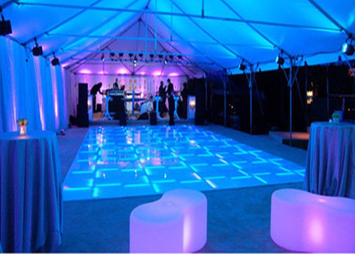 Disco en couleur, tapis de soirée éclairant la piste de danse, panneaux LED P4.81 pour les mariages