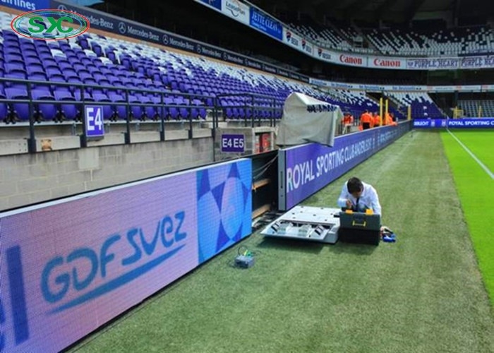 IP65 P10 Périmètre du stade Affichage LED couleur complète 3000Hz 1R1G1B 320x160mm 7500cd/m2