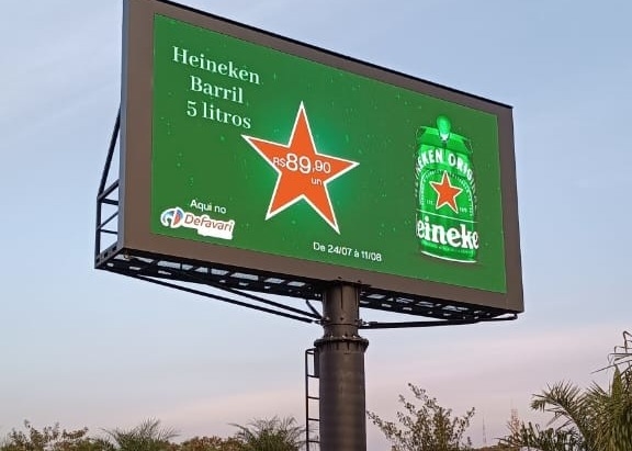 L'aluminium de coulée sous pression en extérieur publicité RGB LED couleur complète affichage personnalisé Flex Module P4 Haute résolution