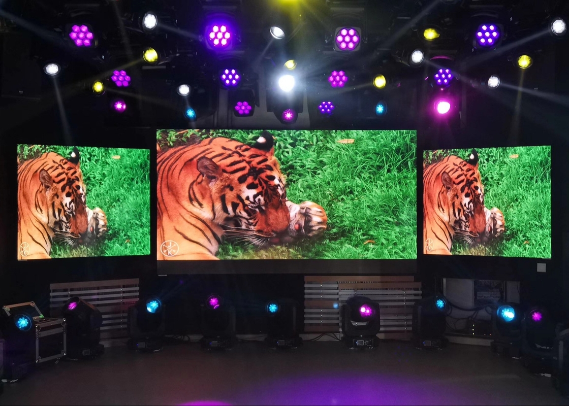 Location étanche en aluminium DIP extérieur P10 HD Wall LED Display / Led Video Wall
