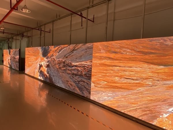 Écran de scène en aluminium à moulage sous pression Grand HD 160x160mm P2.5 Intérieur Ultra-HD Économie d'énergie LED Mur vidéo
