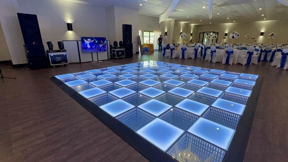Taux de rafraîchissement de 3840hz/s Plancher de danse LED 20W Consommation d'énergie Adapté à une plage de température de -20°C à 60°C