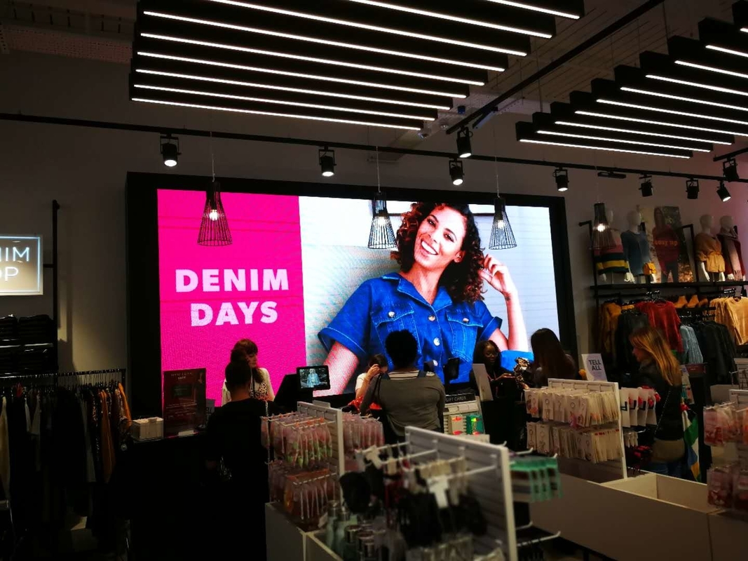 P10 Écran d'aluminium LED haute définition à couleur pleine résistance à l'eau extérieure