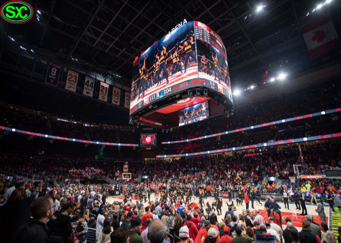 Les conseils de publicité carrés de périmètre de LED, le stade P5 ont mené l'affichage pour l'émission en direct