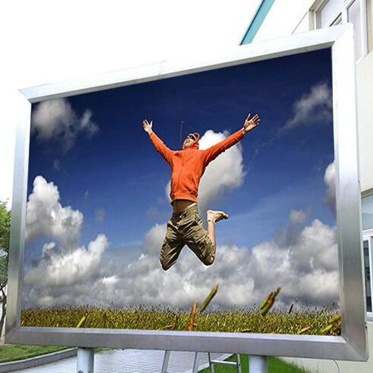 Stade de football en plein air en couleur Écran LED P10 Haute luminosité HD 960*960mm Billboard