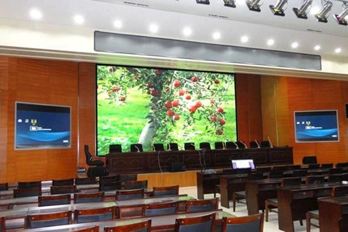 Panneau d'affichage LED à couleur entière haute définition P5 intérieur pour location Écran mural vidéo avec taux de rafraîchissement 3840hz et résolution 640x640mm