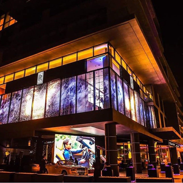 P3.91-7.82 Affichage mural en verre LED transparent 5000 cd/m2 Angle de vue de 160°