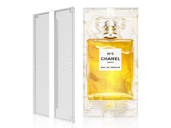 SMD P3.91 Écran LED transparent de 1000*500 mm monté sur une vitre en verre pour un magasin