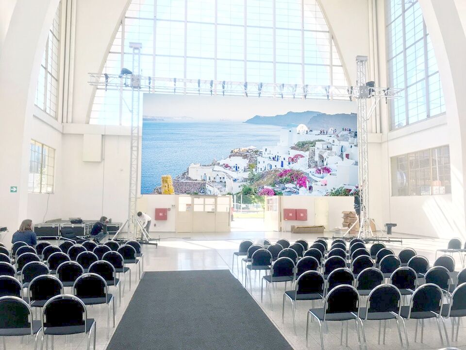 Panneau mural vidéo LED couleur complète de haute qualité HD P2.6 Stage Rental Écran mural LED intérieur