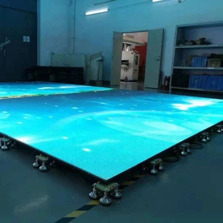 Une piste de danse LED HD en couleur avec garantie de 3 ans