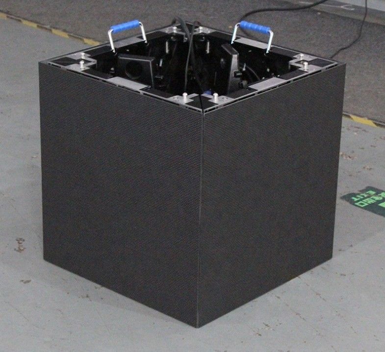 Intérieur extérieur 6 côtés Smd3535 2000nits Cube LED Video Wall P3.91mm Pour DJ Stage