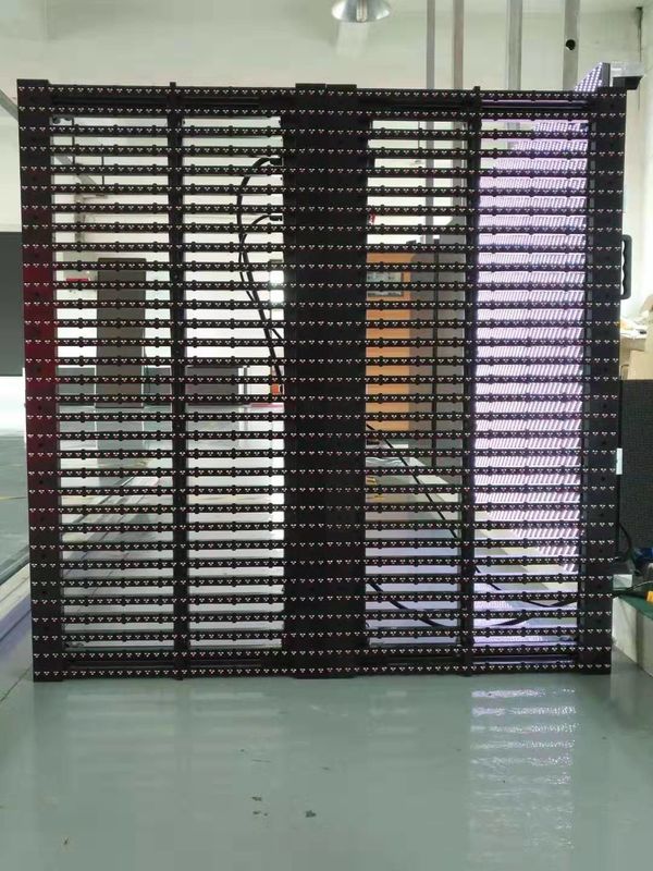 Écran LED transparent couleur P3.91-7.82 pour murs-rideaux en verre