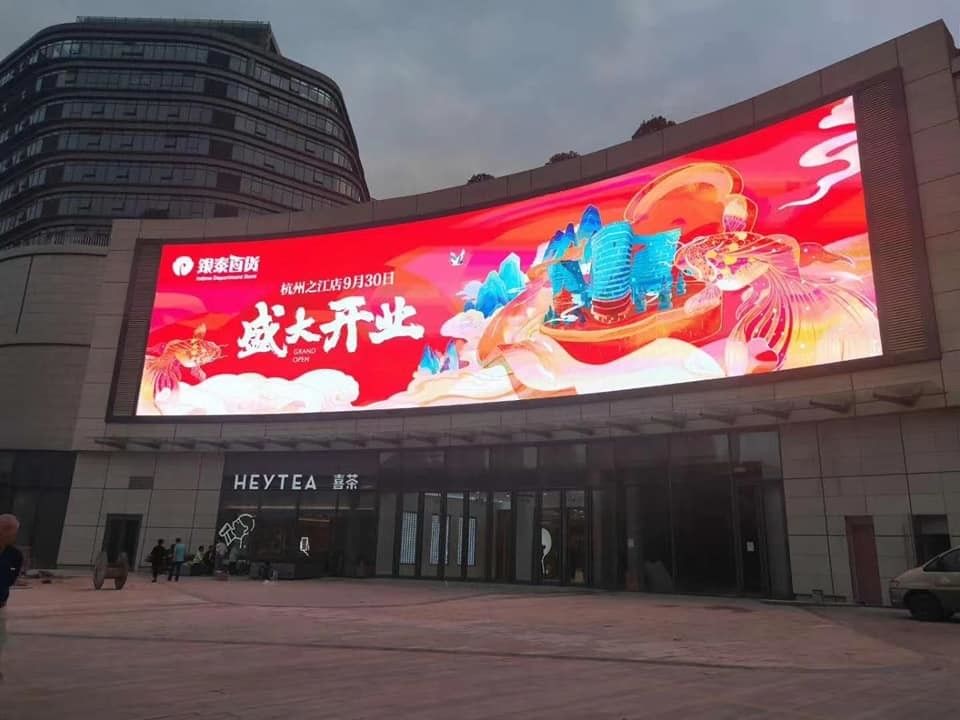 SCX LED P10 Écran d'affichage LED plein couleur extérieur pour la publicité à haute luminosité et longue durée de vie