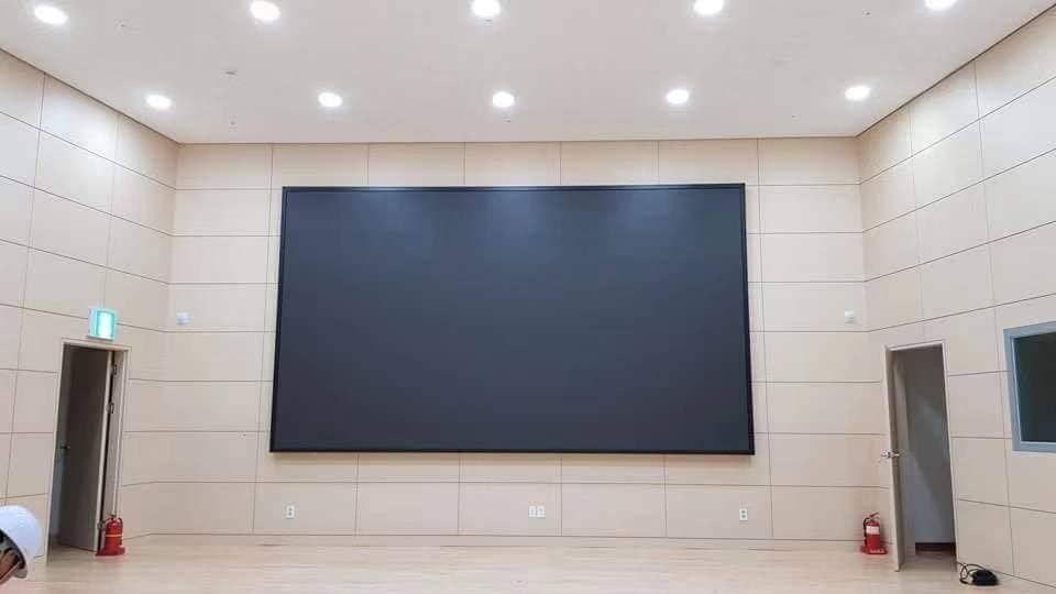 512x512 l'écran mené modulaire polychrome P4 a mené la vidéo menée d'intérieur d'affichage le RVB qu'extérieur a adapté la FCC aux besoins du client 256*128 de la CE ROHS