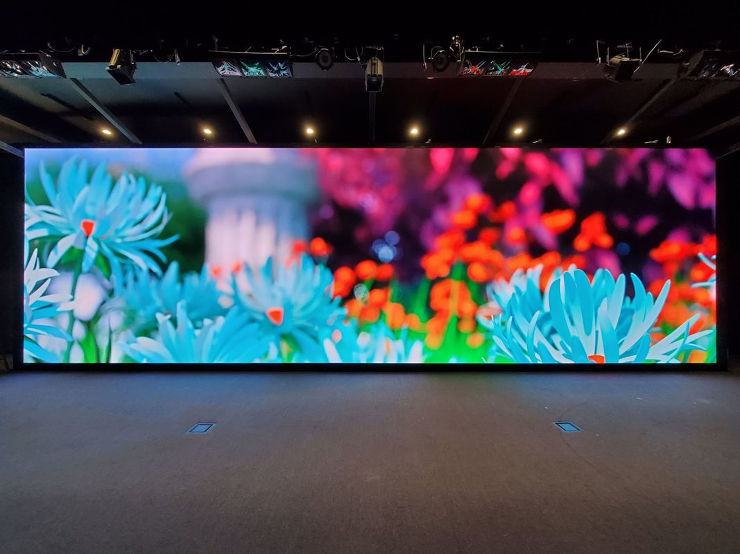 427186 points/m2 Densité de l'affichage LED à haute résistance à l'ébullition Densité de l'affichage LED avec matériau d'armoire en aluminium sous pression et norme CE/ROHS/FCC