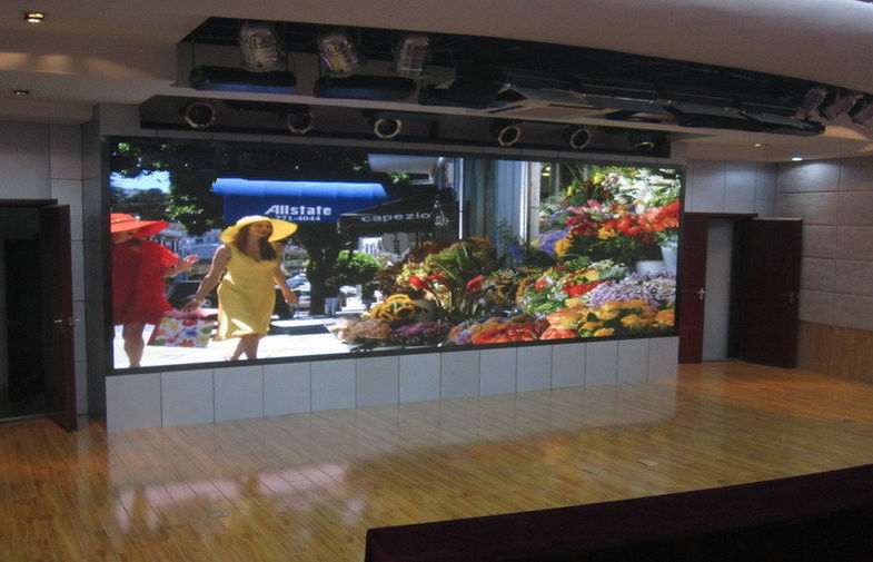 P4 ultra mince RVB 3 dans des Cabinets en aluminium de 1 écran de SMD LED, de haute résolution