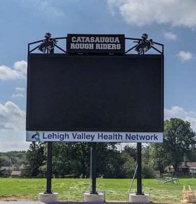 L'armoire de 960X960MM a fixé l'affichage vidéo mené par P8/affichage mené polychrome extérieur mené de la grande publicité de panneau d'affichage de signe