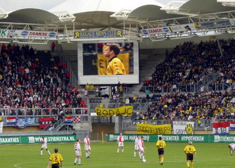 Bon prix Écran LED haute définition de stade P2.5mm SMD IP65 Affichage LED plein couleur extérieur en ligne