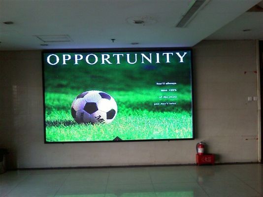 Panneau d'affichage à LED à couleur complète à l'intérieur et à l'extérieur P5 SMD