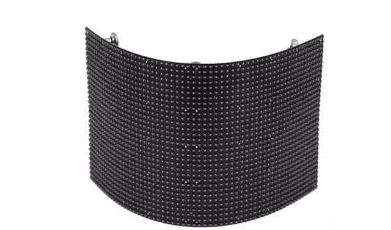 Bon prix Écran LED P4 Module à LED souple et flexible Densité de pixels 62500 points / m2 En ligne
