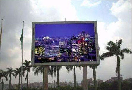 Bon prix SMD 2022 haute définition P3.91 Panneaux d'affichage à LED Lumière 6000 3g Wifi Control panneau d'affichage à LED en ligne