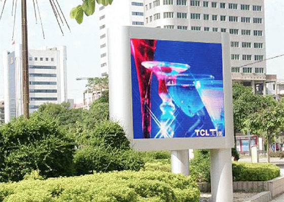 Bon prix Écrans LED publicitaires ultra-minces et suspendus, affichage à LED à couleur P10 en ligne