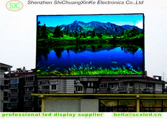 Bon prix Écrans LED publicitaires personnalisables 43222/m2 Densité de pixels 250*250mm Taille du module en ligne