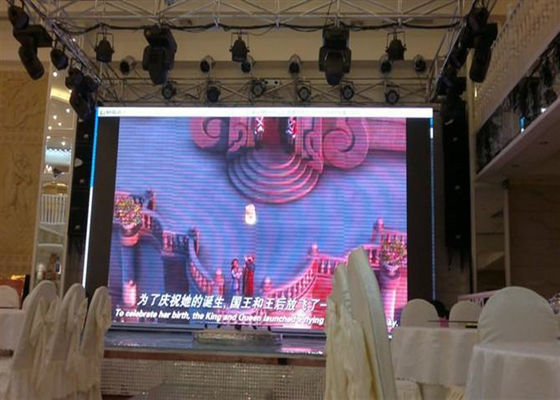 Bon prix Panneau d'affichage LED couleur pleine couleur intérieur P3.91mm haute résolution 500x500mm IP65 étanche en ligne