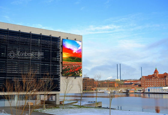Bon prix Affichage à LED à l'eau 1920 Hz IP65 à couleur En ligne