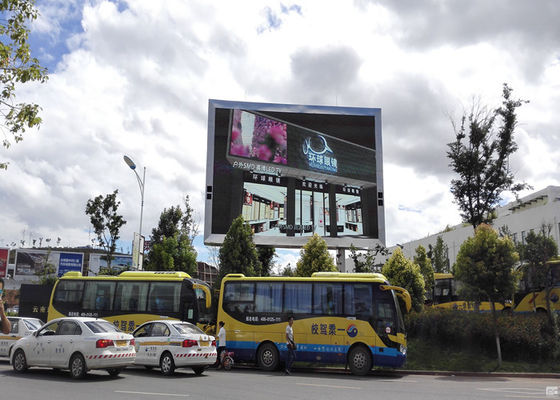 P10 Affichage LED plein couleur extérieur 10 mm Pixel 600W/M2 IP65 étanche