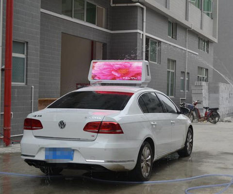 Bon prix P6.67 affichage LED de toit de taxi extérieur Luminosité 1800mcd 3G WIFI RGB affichage numérique de fenêtre arrière de voiture LED en aluminium moulé sous pression en ligne