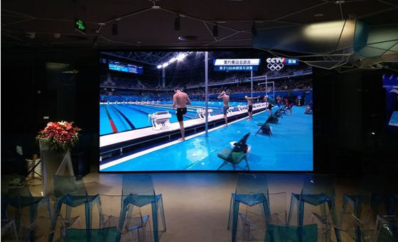 Bon prix P2.5 Grand angle de vue HD LED étanche à l'eau et à la poussière Panneau d'affichage AC220V / 50H en ligne