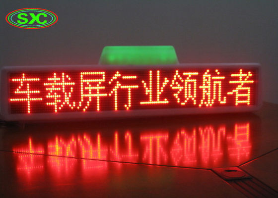 Affichage de panneaux LED imperméable à l' eau, écran plein couleur extérieur sur le toit du taxi double face