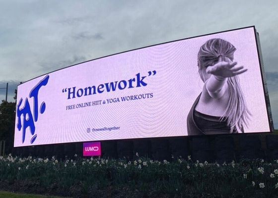 P4 SMD3535 Affichage LED plein couleur extérieur Armoire imperméable à l'eau à usage fixe