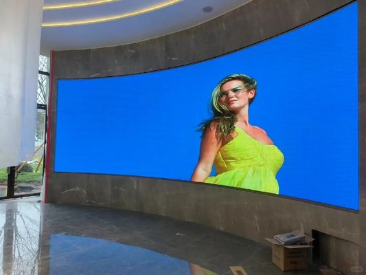 P2 GOB affichage LED en couleur intégrale intérieur HD vidéo mur 640x640mm armoire