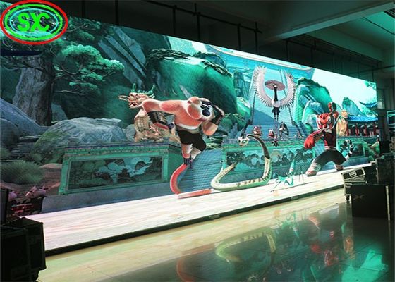 Solution d'éclairage scénique avec tension d'entrée 50/60 Hz, écrans LED de scène avec un pas de pixel de 2,604 mm