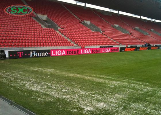 Affichage LED de stade haute résolution P 8SMD avec une luminosité de 6500 cd/m2 et une résolution de 15625 pixels/m2