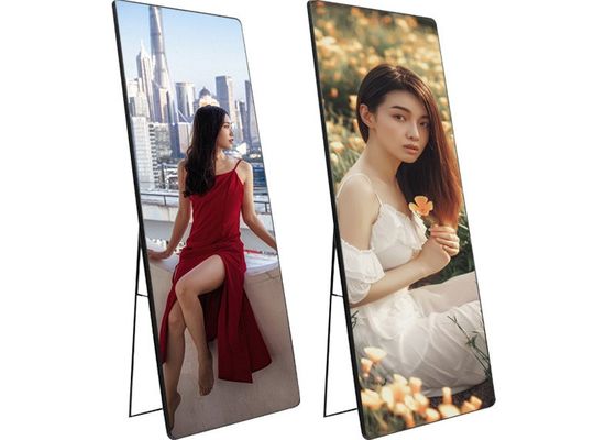 SMD2121 Puces LED Affichage d'affiche LED 680x2000mm P2mm pour vos besoins publicitaires