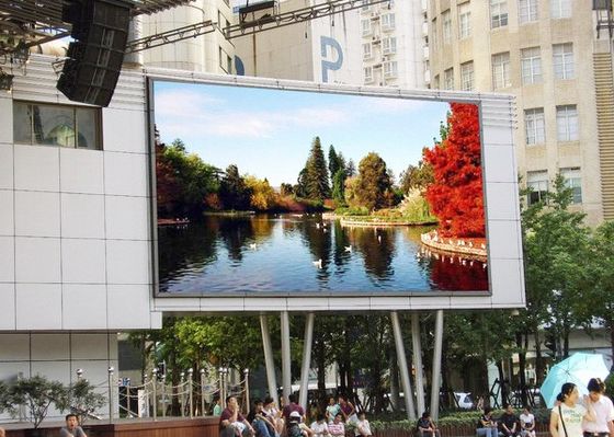 Bon prix Affichage publicitaire LED extérieur à l'eau P16 DIP en ligne
