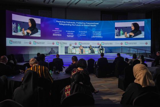 Écran en aluminium coulé courbe Location d'écran fixe Écran LED Directeur de rue Panneau d'affichage Boîte en aluminium 1000 mm