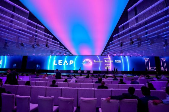 Location d'écran boîte en fer/boîte en aluminium IP65 imperméable à l'eau extérieur affichage à LED à couleur P16 Film publicité