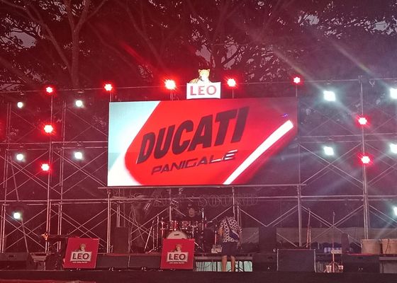 Bon prix Écran à courbe Scène intérieure personnalisable entretien avant Wifi Ultra HD Écran LED à petite hauteur P2.5 en ligne