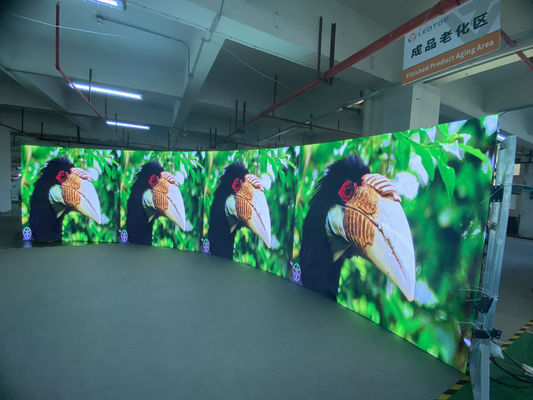 Bon prix Petite hauteur P2.5 Publicité extérieure LED Panneau d'affichage à LED haute luminosité Affichage mono et double couleur haute définition en ligne