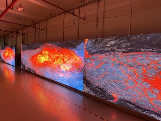 Écran LED RVB de performance optimale avec une durée de vie de l'affichage de 10000 heures et une température de fonctionnement de -12/50