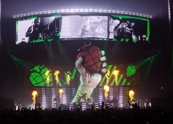 Moniteur LED 5500 RGB avec certification CE/CB/FCC/ISO/RHSO et certification d'affichage