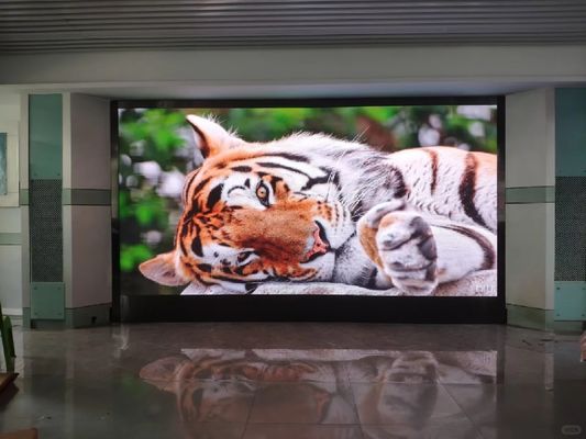 Bon prix Location P4.81 Panneau d'affichage électronique à LED pleine couleur 1/13 Scan haute résolution IP65 étanche en ligne
