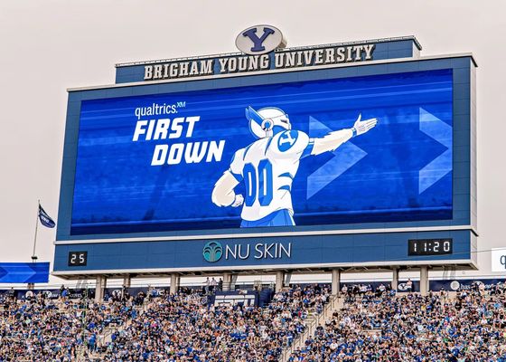 Écrans LED marketing de forme et de taille 2mm Smd2727/2525/1921 avec angles de vision de 120°/60°