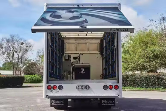 Bon prix Publicité extérieure sur camion mobile avec écran LED, taille de lampe 2727 et affichage de textes en conception en ligne