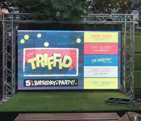 Condition de conduite IP65 1/20S étanche Affichage LED plein couleur extérieur 250000 points/m2 Densité de points 5V/40A Commutateur